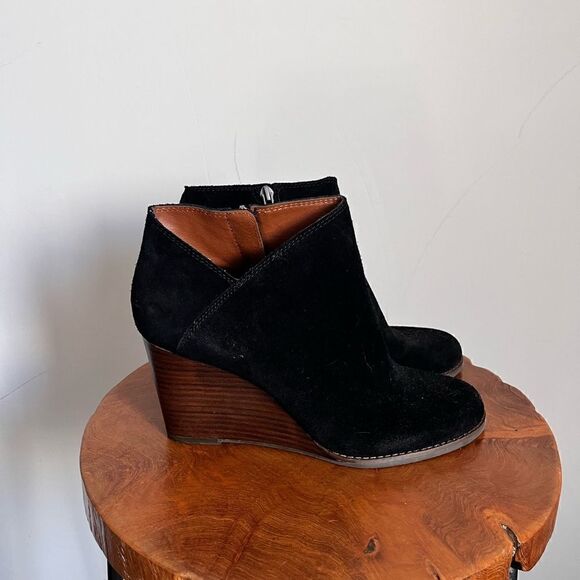 Lucky Brand Wedge boots. - Picture 6 of 6